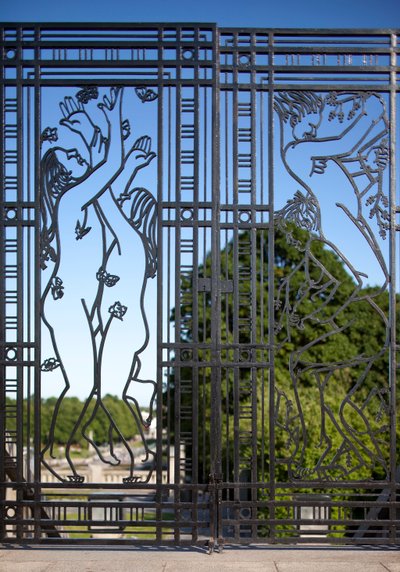 Entrance Gate to the Sculpture Park, children (iron) by Gustav Vigeland